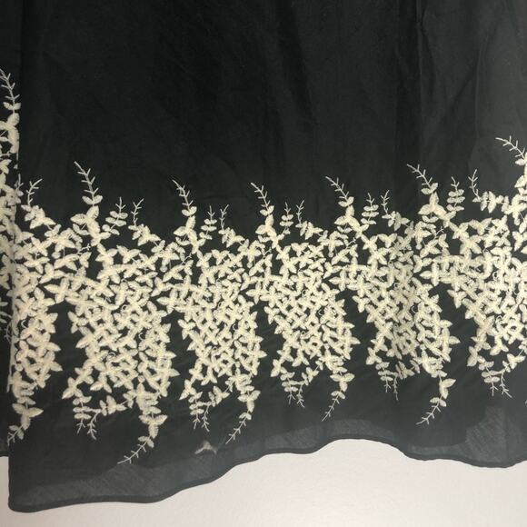 Covington Floral Embroidered A Line Skirt Black 18 - Picture 7 of 7